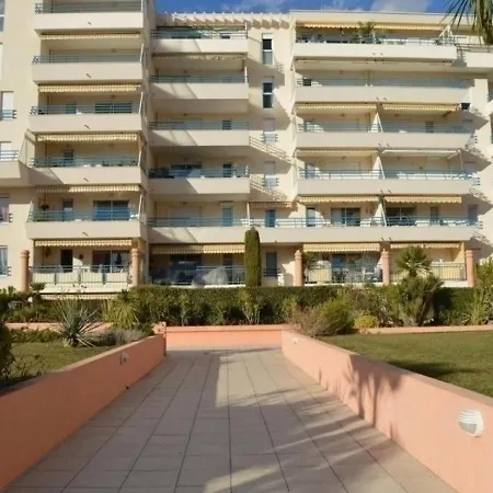 Apartment Frejus, 2 Pieces, 4 Personnes - Fr-1-226a-35