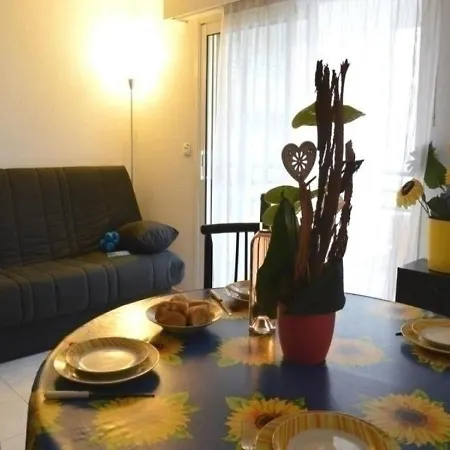 Frejus, 2 Pieces, 4 Personnes - Fr-1-226a-35 Apartment Frejus